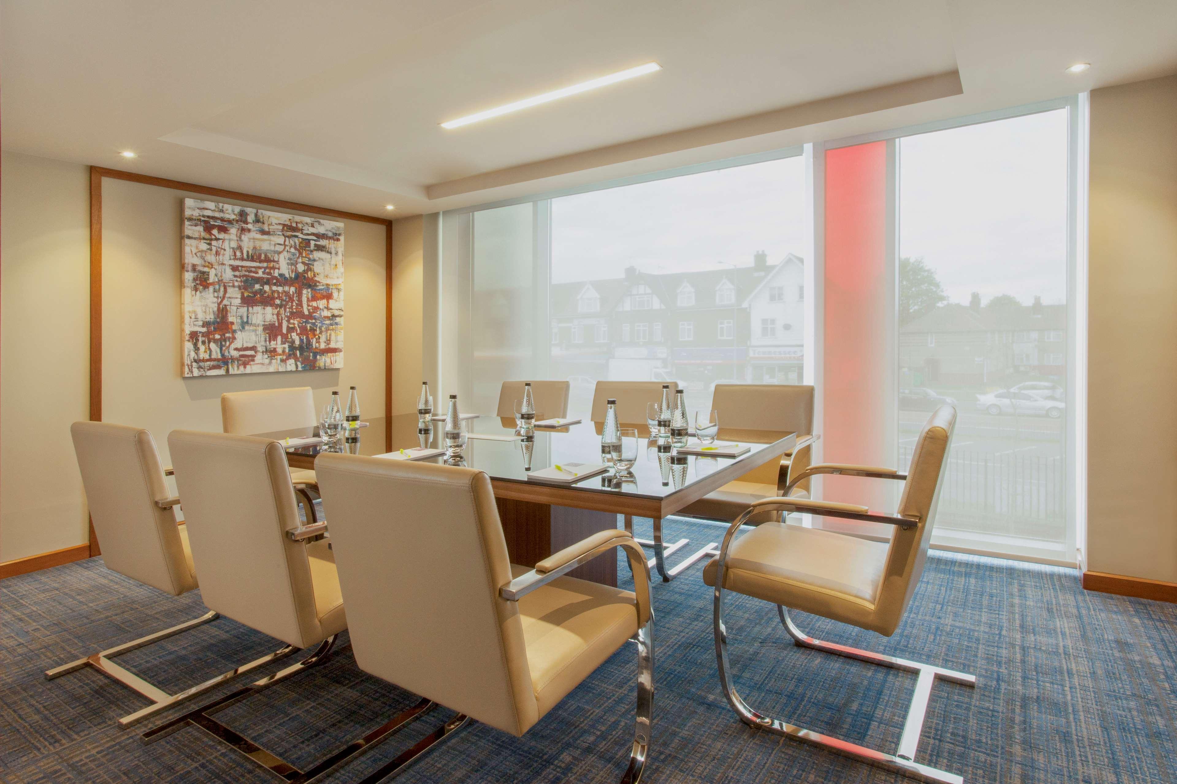 Hyatt Place West London Hayes ฮิลลิงดัน ภายนอก รูปภาพ