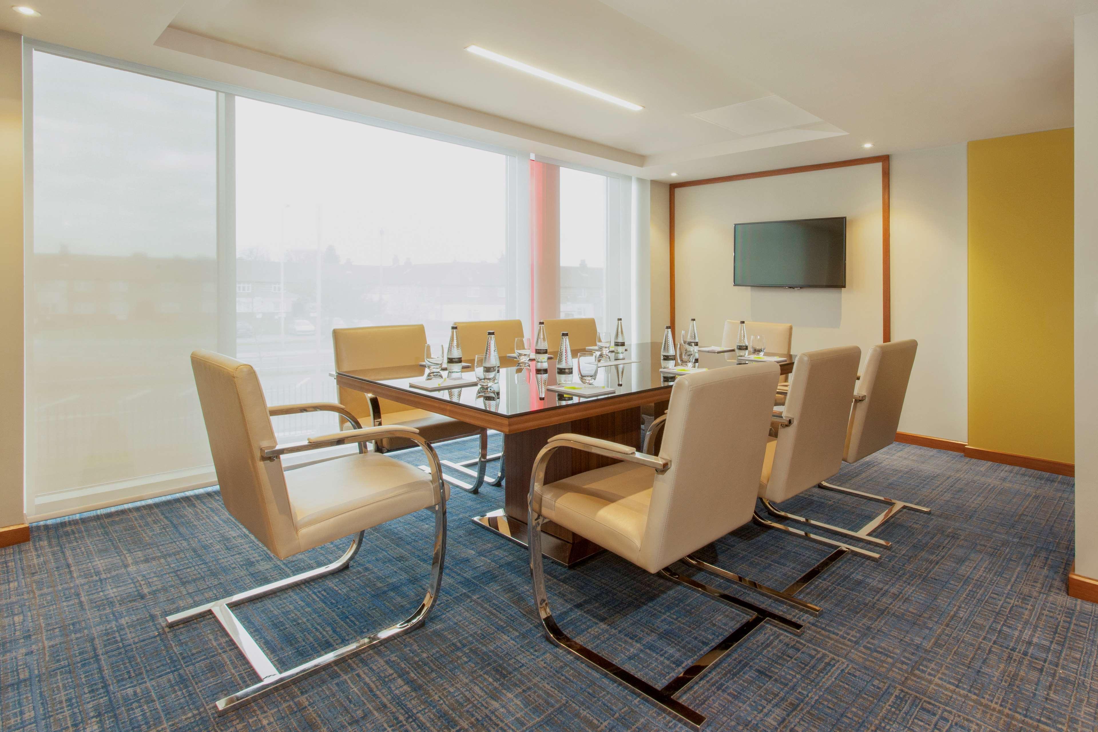 Hyatt Place West London Hayes ฮิลลิงดัน ภายนอก รูปภาพ