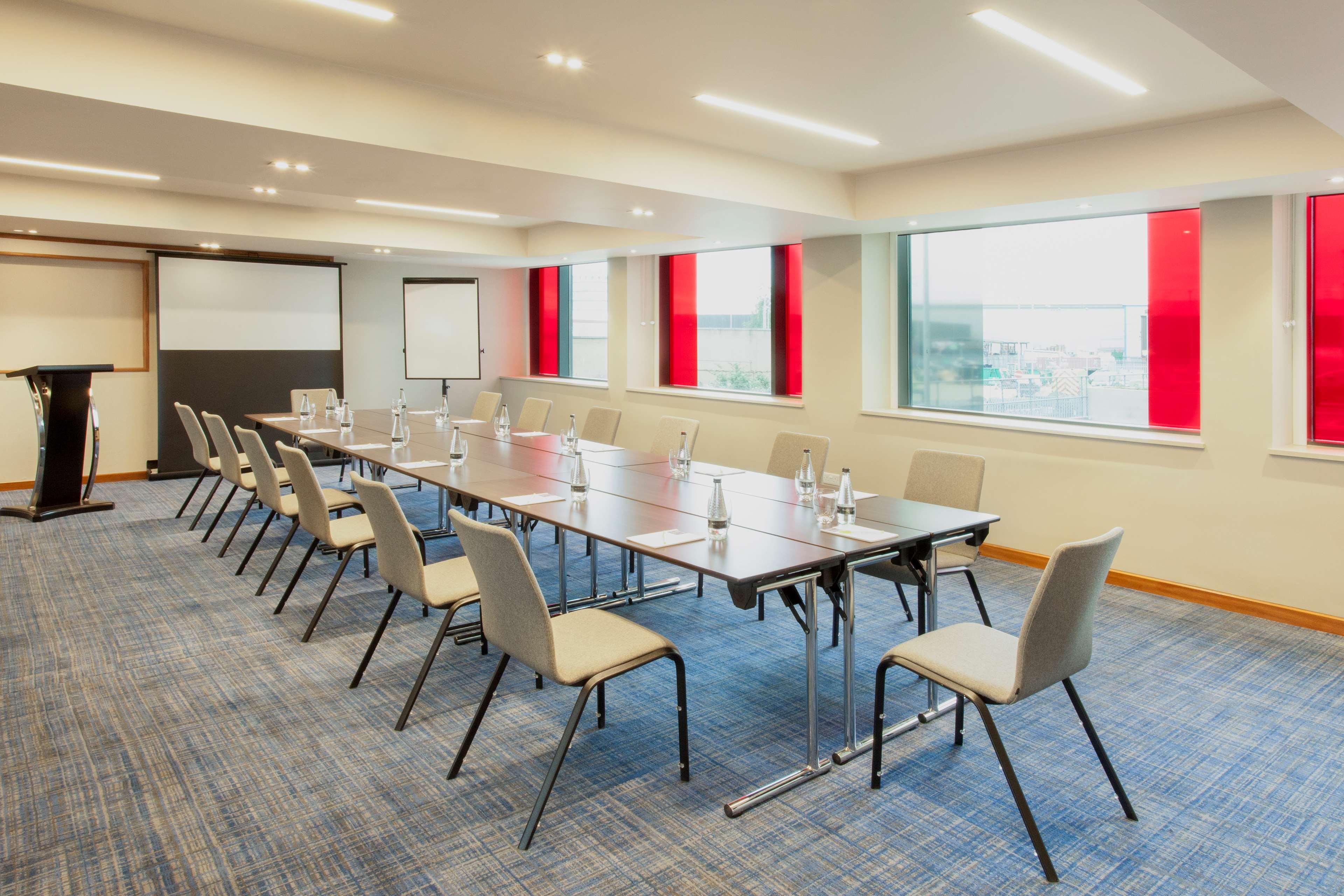 Hyatt Place West London Hayes ฮิลลิงดัน ภายนอก รูปภาพ